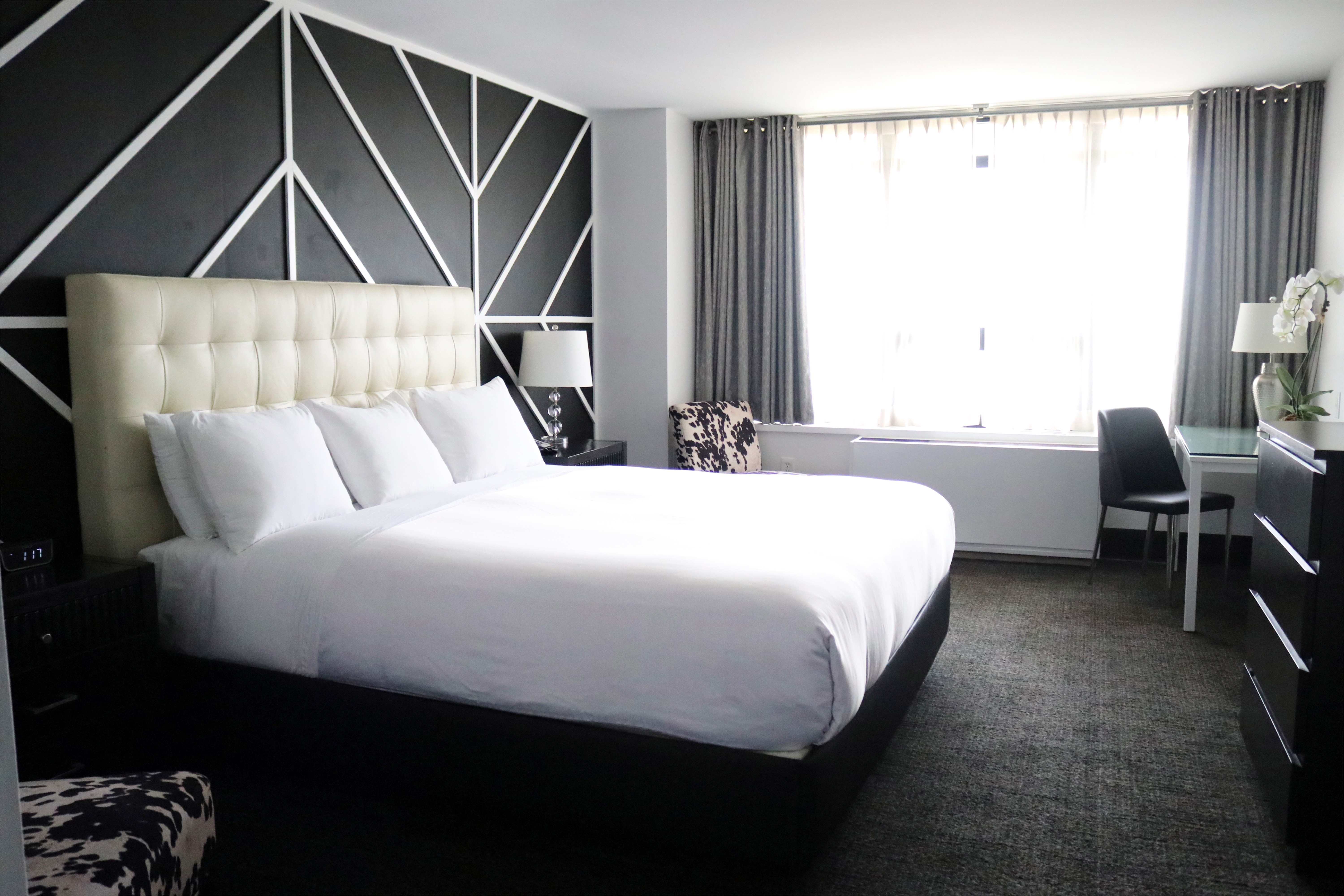 Guest room at the Hotel NoMa, Trademark Collection by Wyndham in New Rochelle, New York