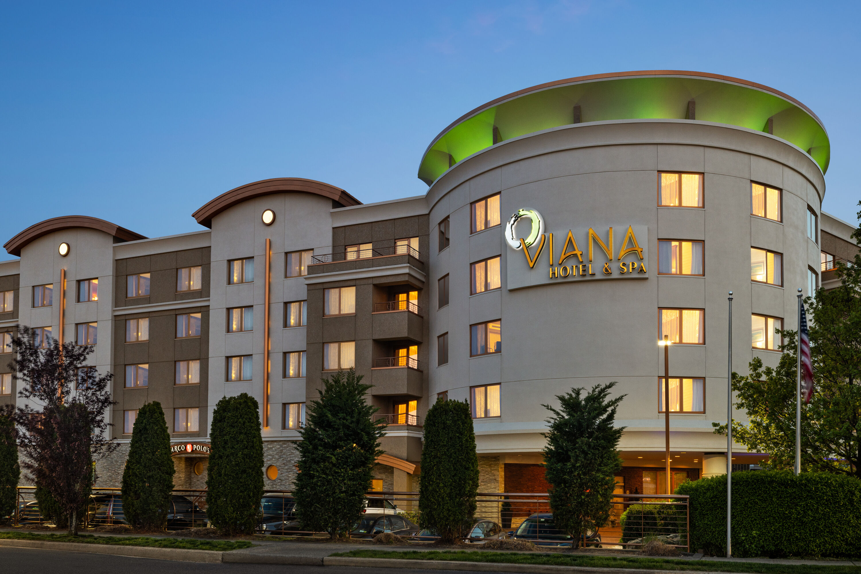 Exterior of Viana Hotel and Spa, Trademark Collection by Wyndham hotel in Westbury, New York