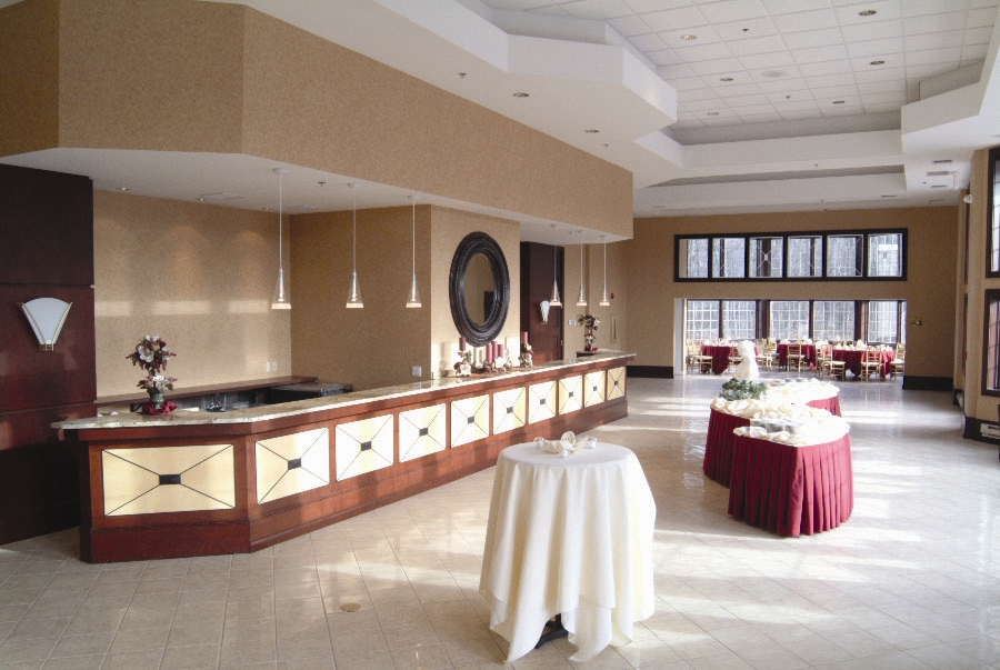 The Bertram Inn & Conf Ctr Trademark Collection ballroom wedding in Aurora, Ohio