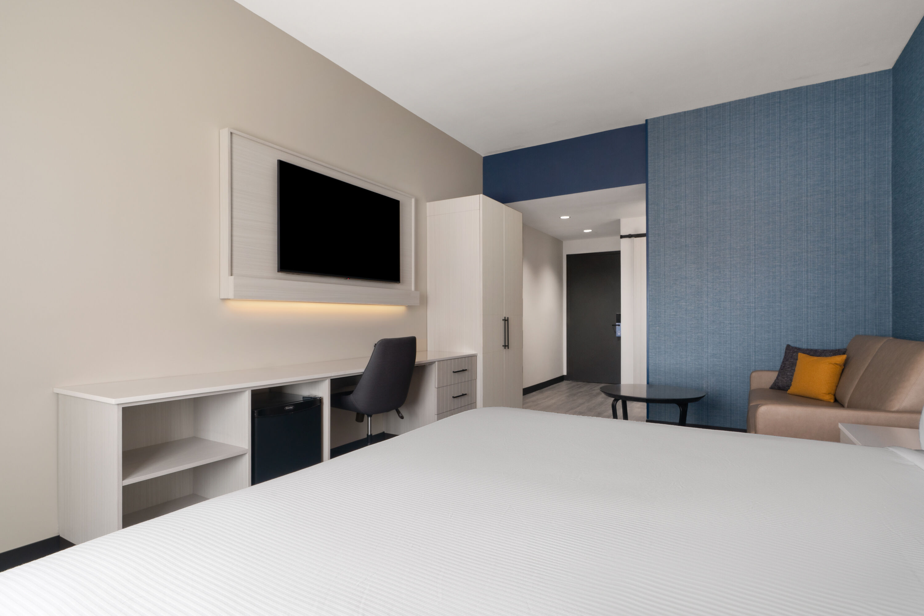 Guest room at the Sugar Creek Hotel, Trademark Collection by Wyndham in Hinton, Oklahoma