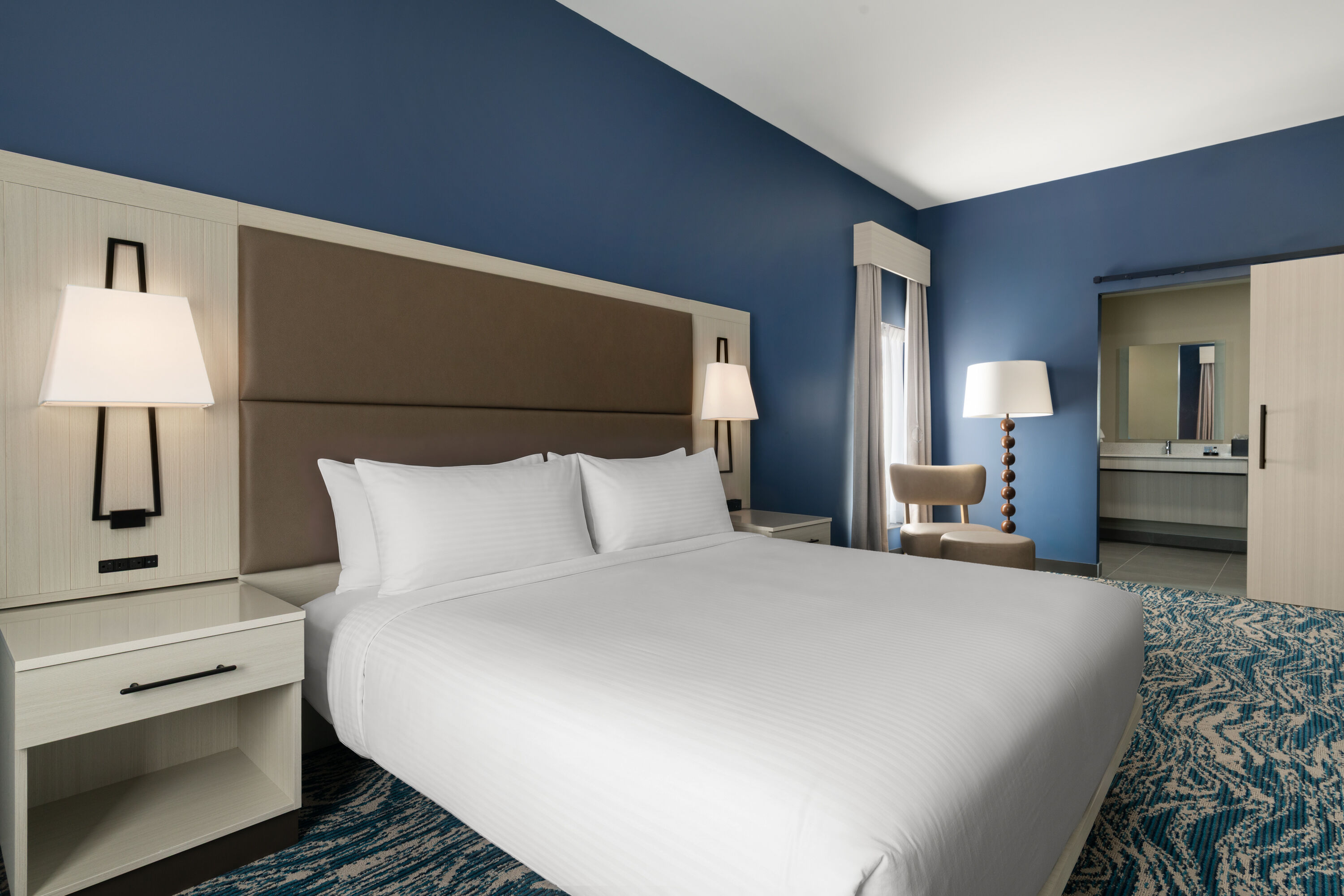 Sugar Creek Hotel, Trademark Collection by Wyndham suite in Hinton, Oklahoma