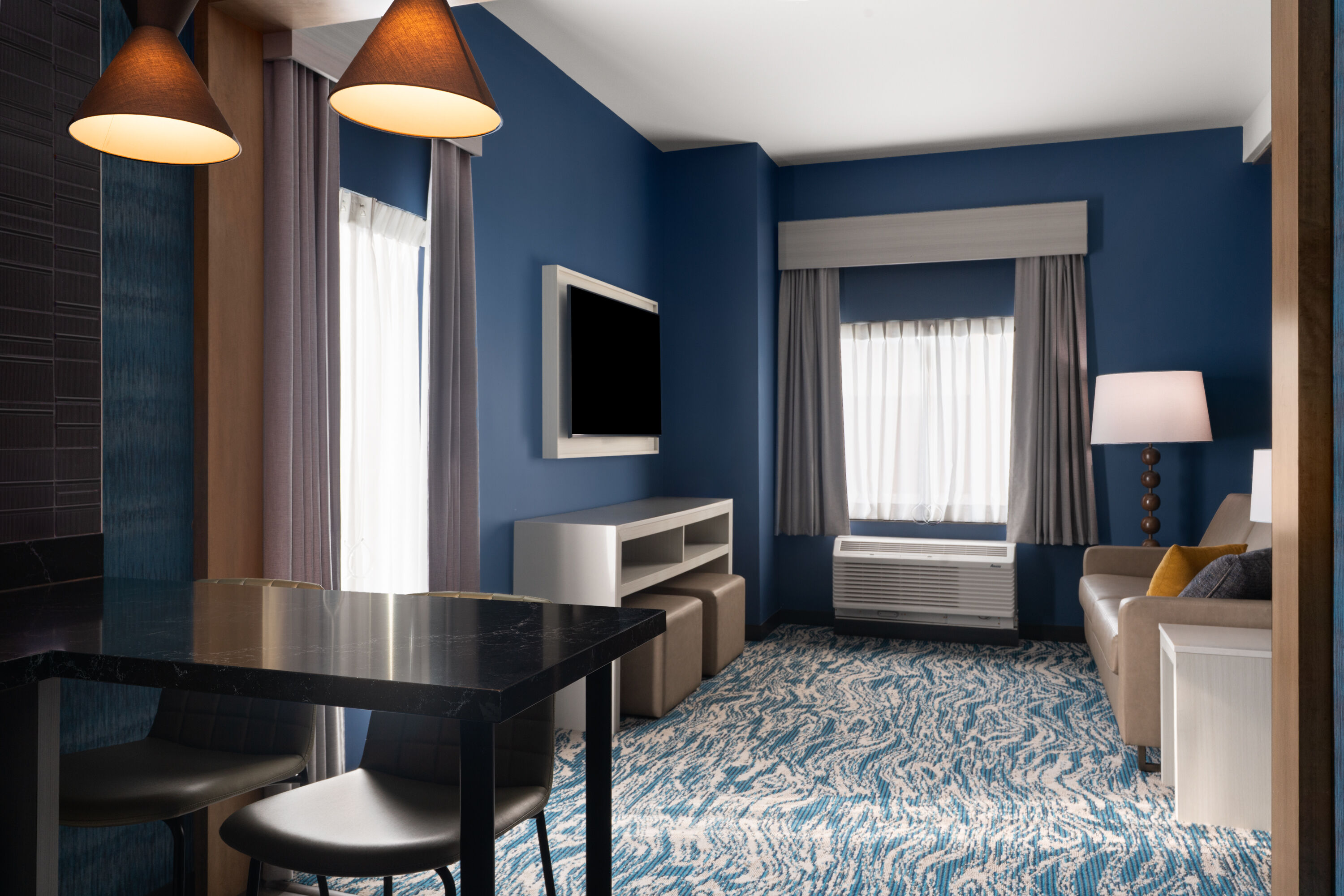 Sugar Creek Hotel, Trademark Collection by Wyndham suite in Hinton, Oklahoma
