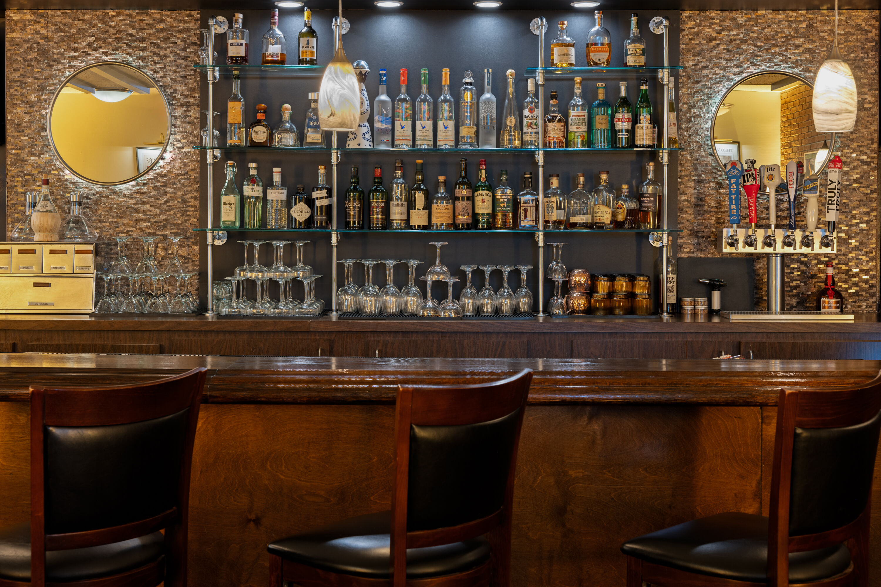 Bar at Penn Harris Hotel Harrisburg, Trademark by Wyndham in Camp Hill, Pennsylvania