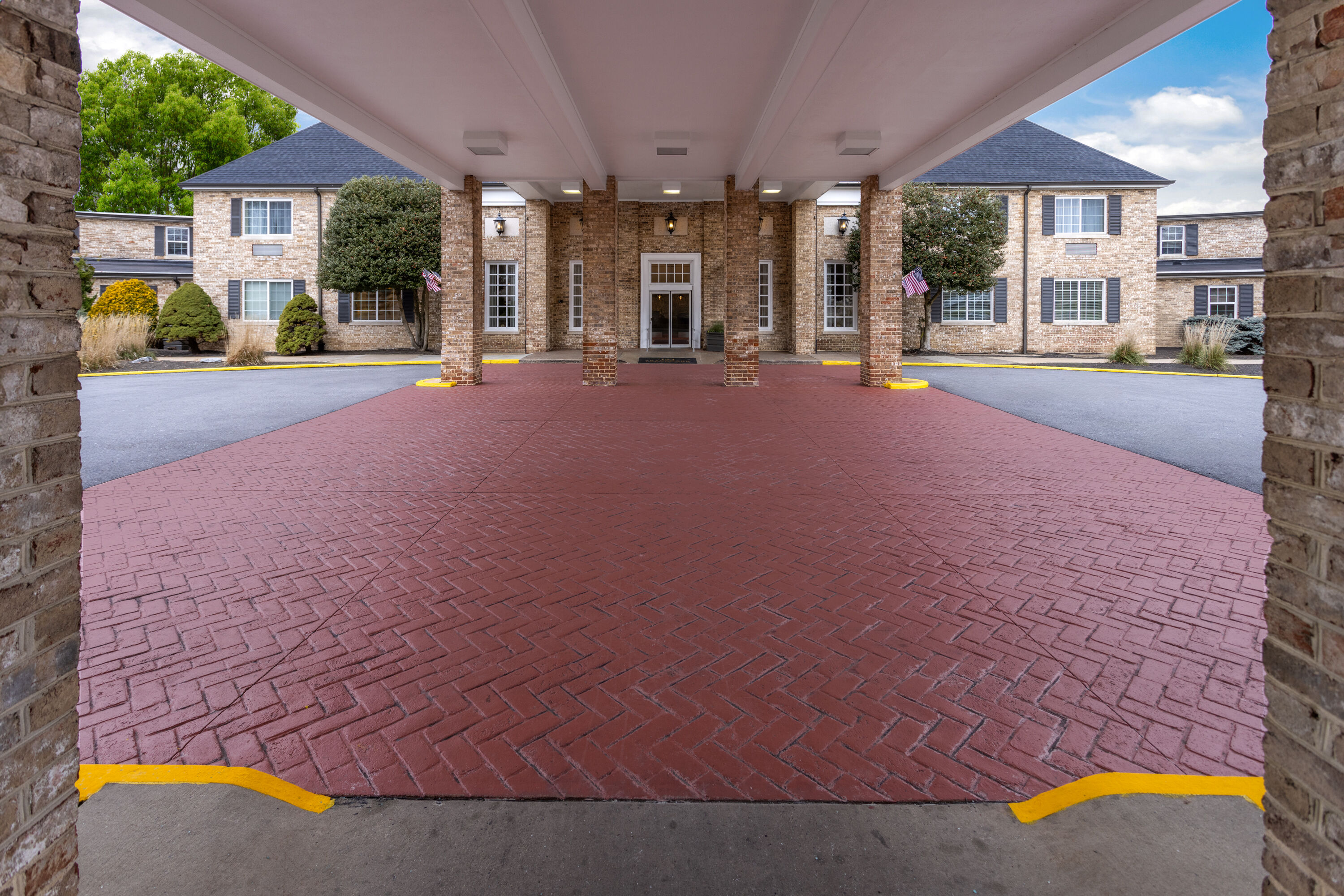 Exterior Day Image of Penn Harris Hotel Harrisburg, Trademark by Wyndham hotel in Camp Hill, Pennsylvania