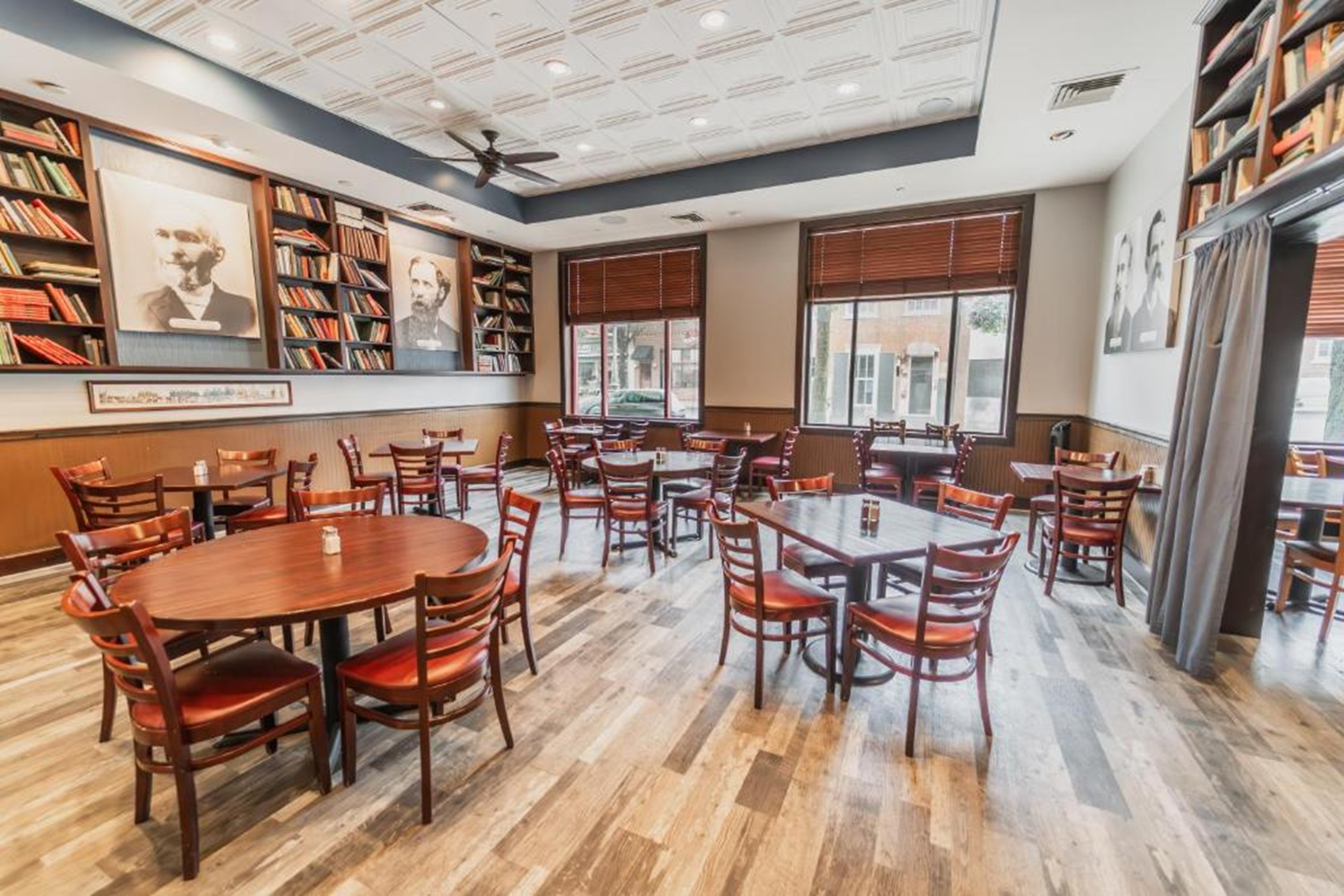 University Hotel & Suites Shippensburg, Trademark by Wyndham restaurant in Shippensburg, Pennsylvania