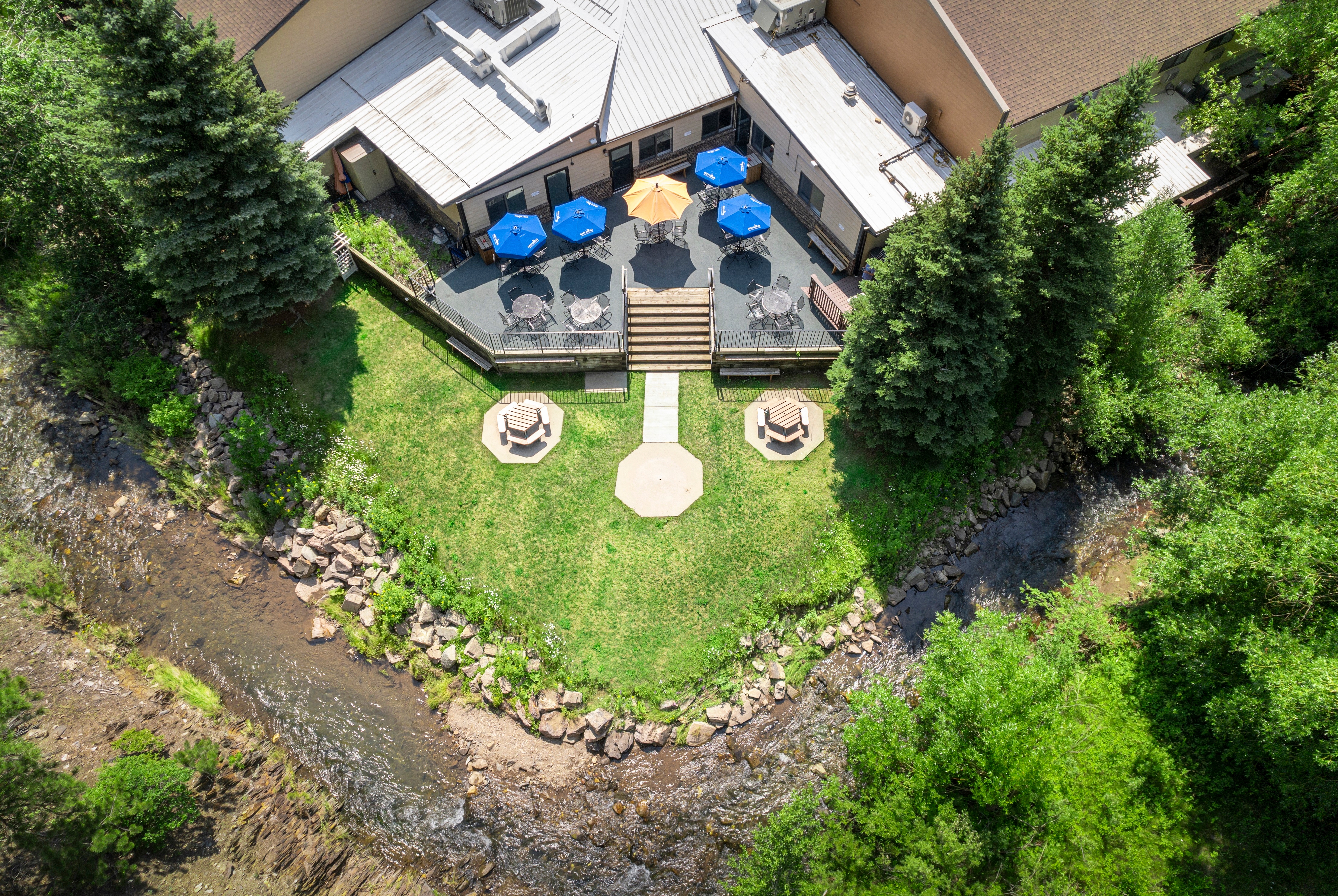 Exterior of Deadwood Gulch Resort, Trademark Collection by Wyndham hotel in Deadwood, South Dakota