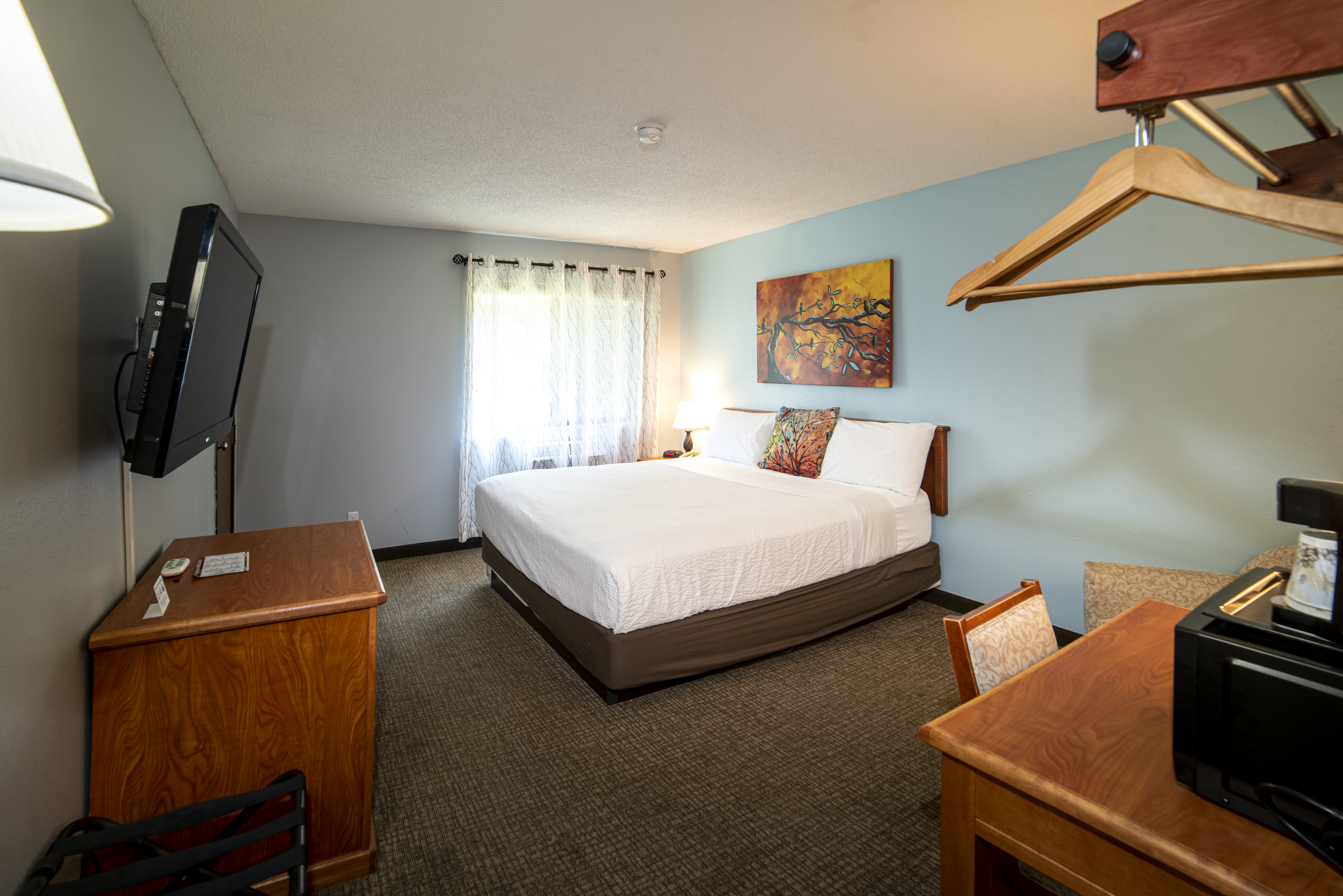 Guest room at the Deadwood Gulch Resort, Trademark Collection by Wyndham in Deadwood, South Dakota