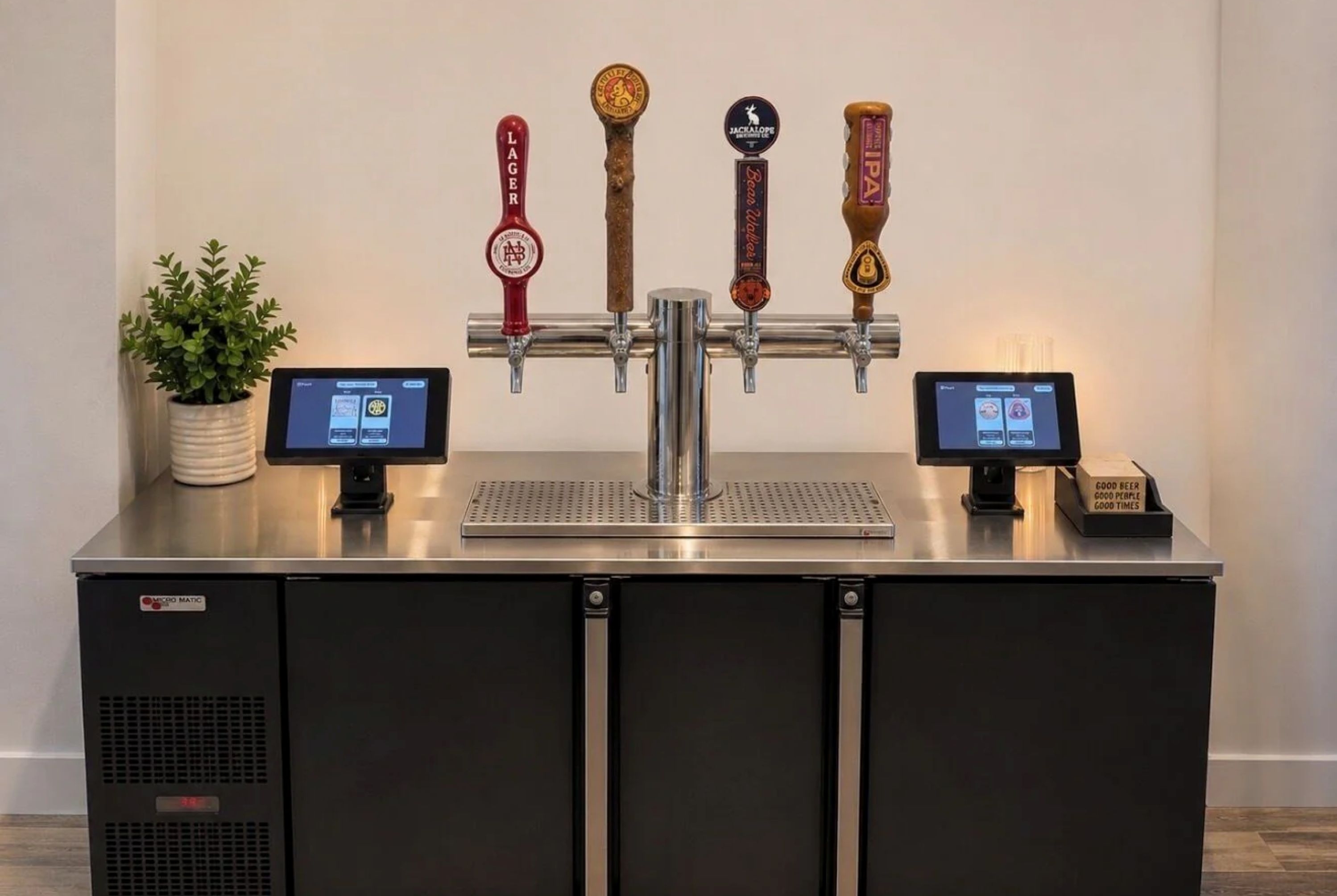 Bar at The Hayes Street Hotel, Trademark Collection by Wyndham in Nashville, Tennessee