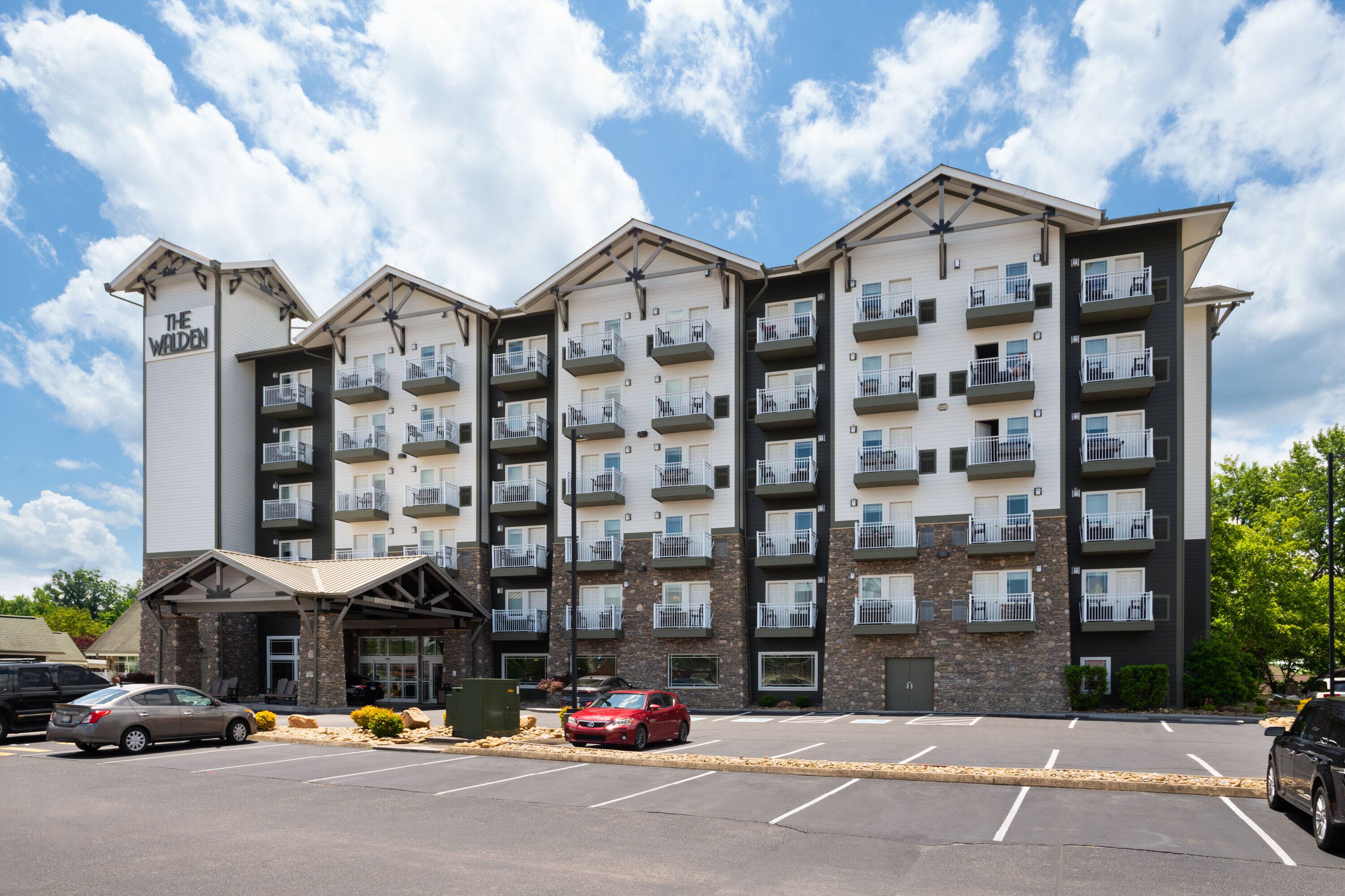 The Inn At Burlington Trademark Collection By Wyndham The Walden, Trademark Collection By Wyndham | Pigeon Forge, TN Hotels