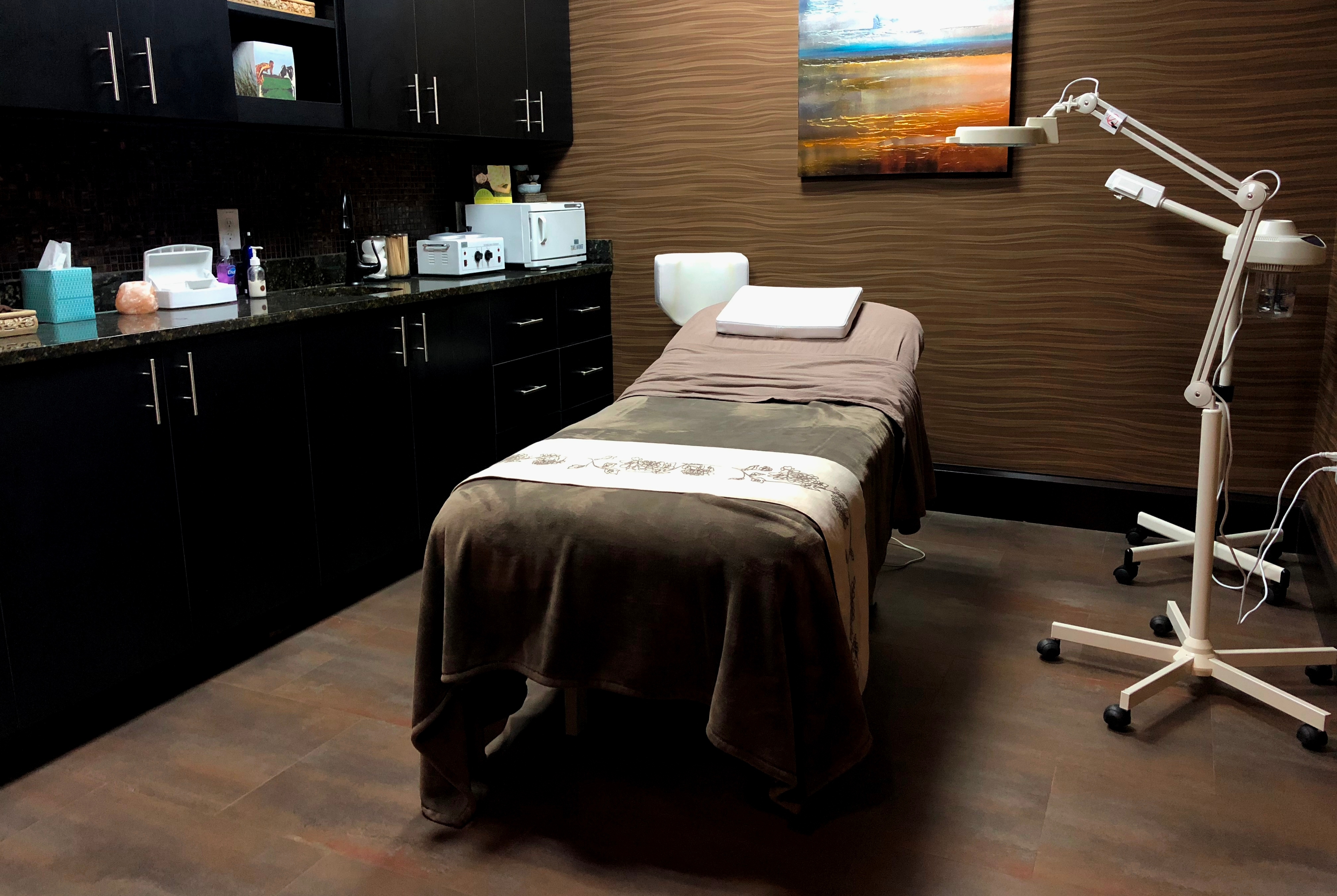 Lux Hotel & Spa, Trademark Collection by Wyndham spa in Arlington, Texas