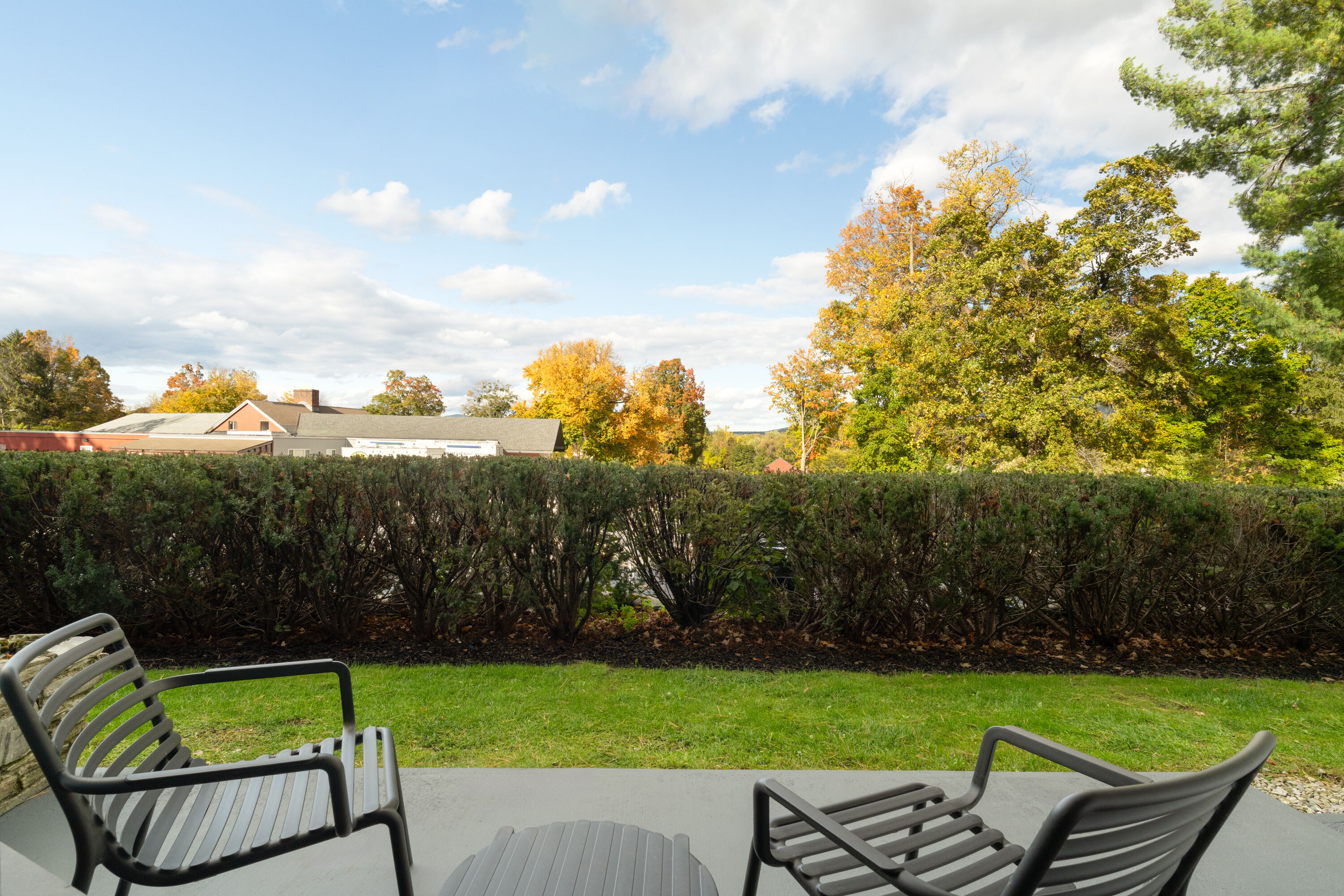 Guest room at the Hotel Vervana, Trademark Collection by Wyndham in Bennington, Vermont