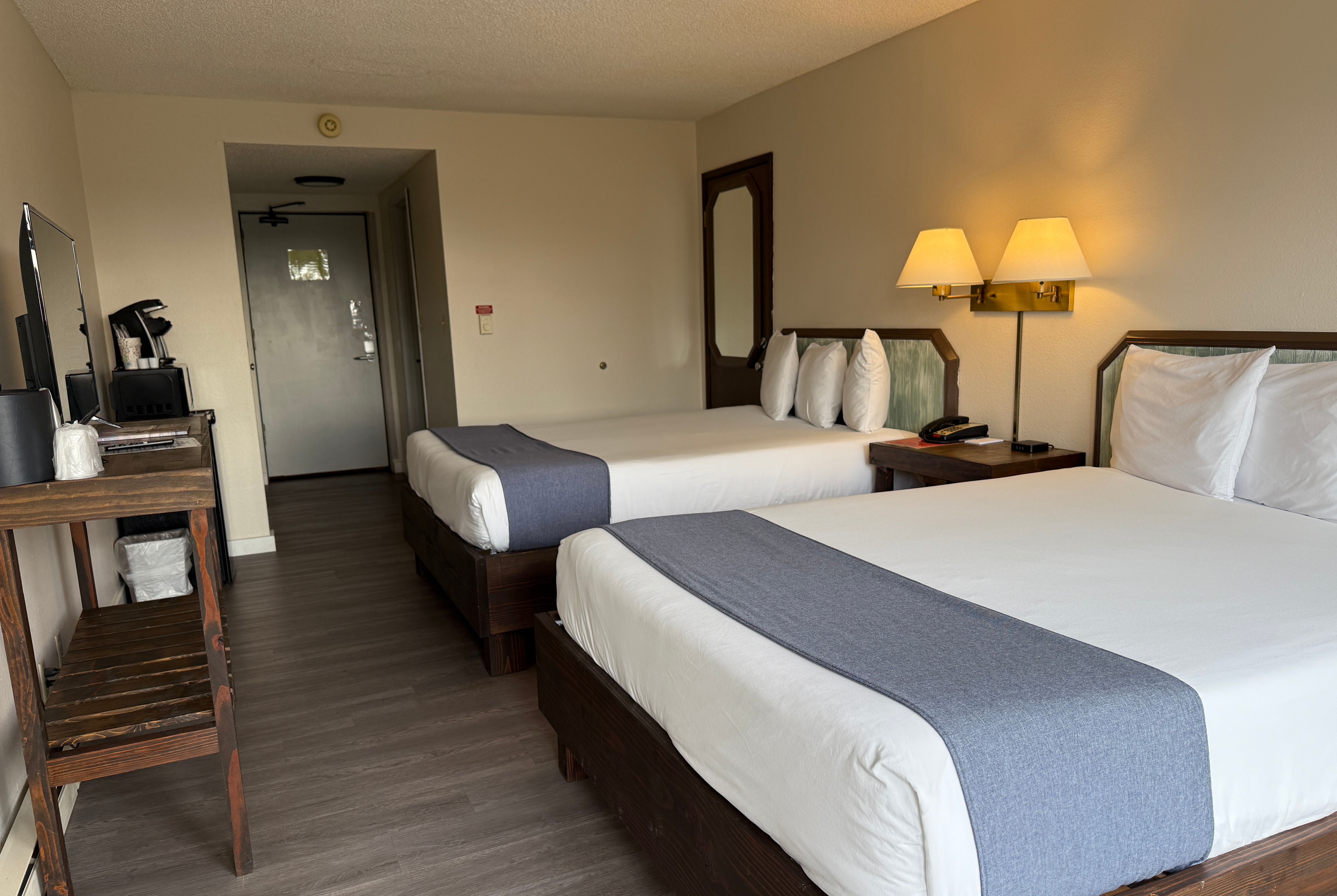 Guest room at the Chateau Westport Resort, Trademark Collection by Wyndham in Westport, Washington