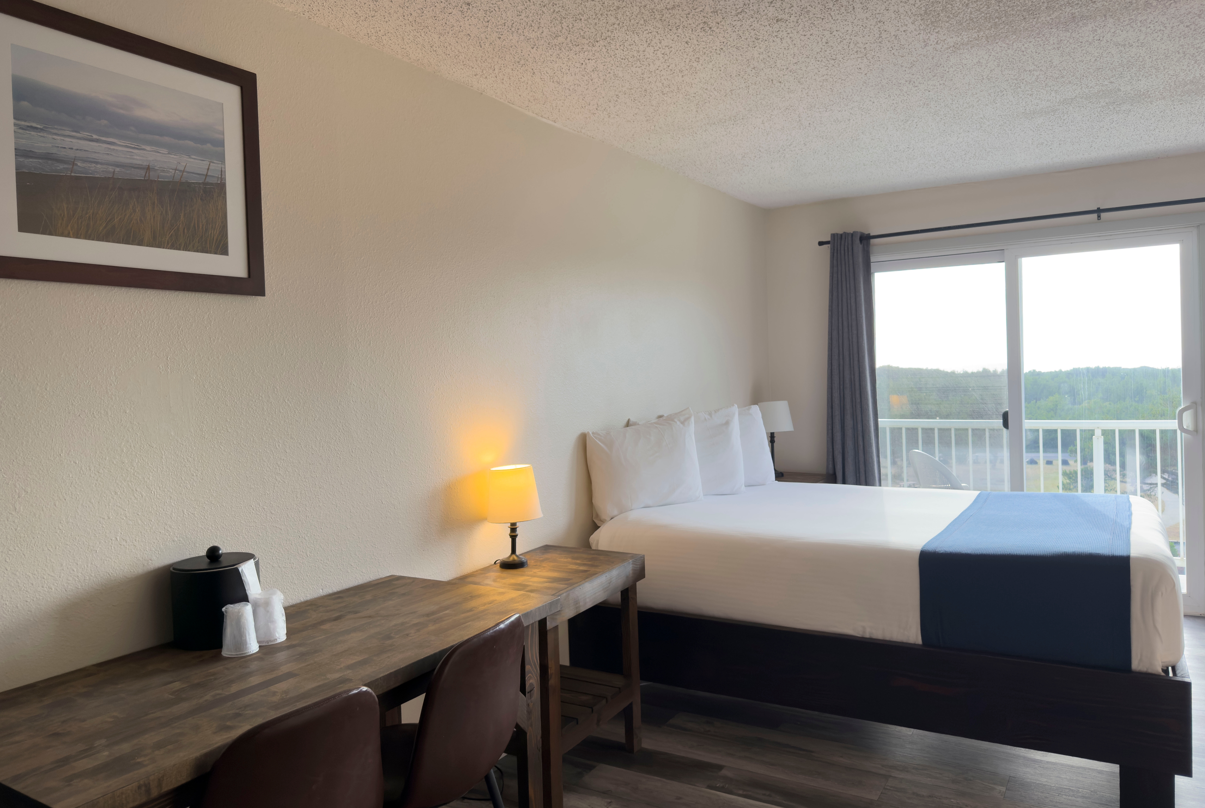 Guest room at the Chateau Westport Resort, Trademark Collection by Wyndham in Westport, Washington