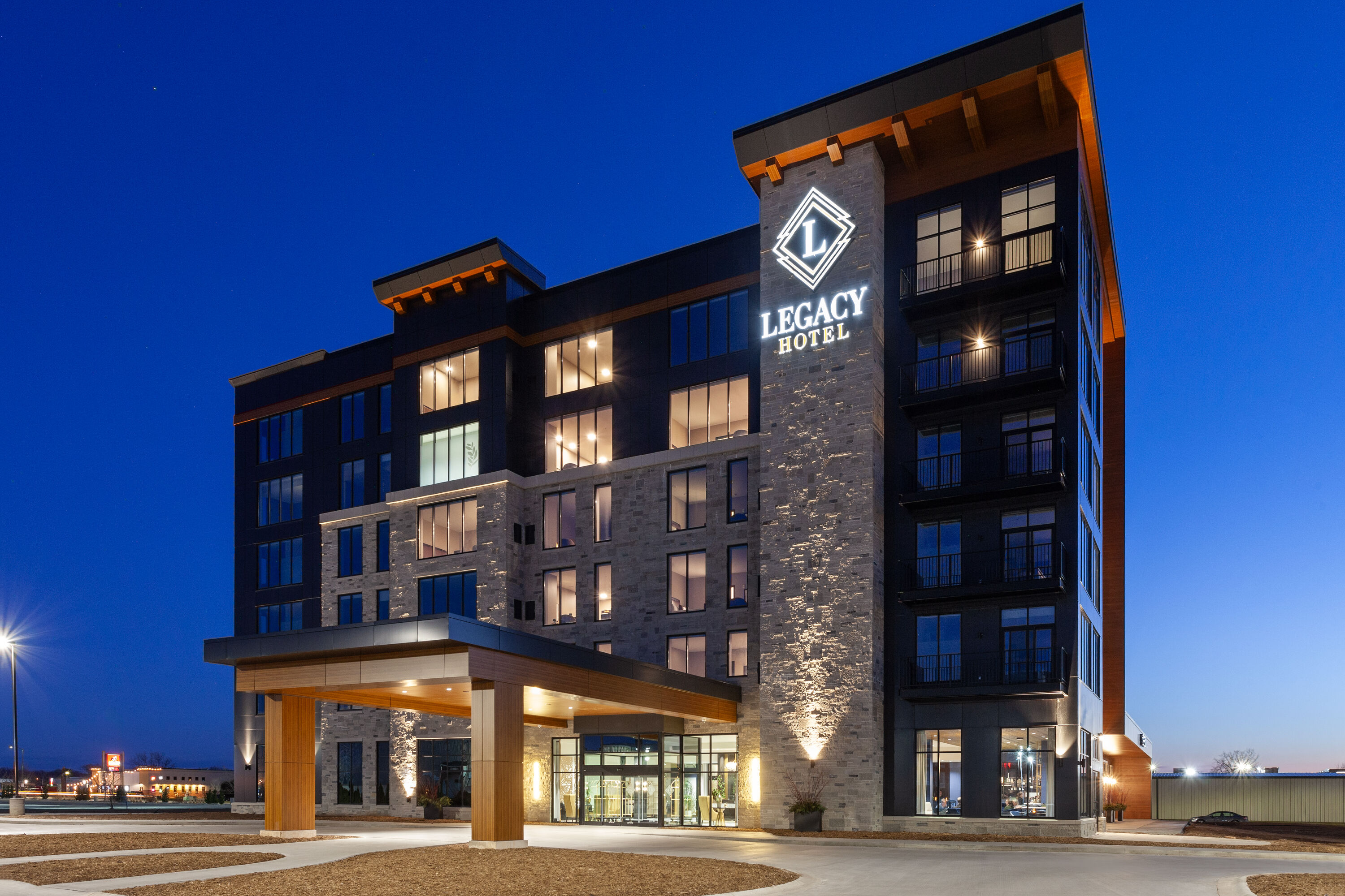Legacy Hotel, Trademark Collection by Wyndham Green Bay, WI Hotels