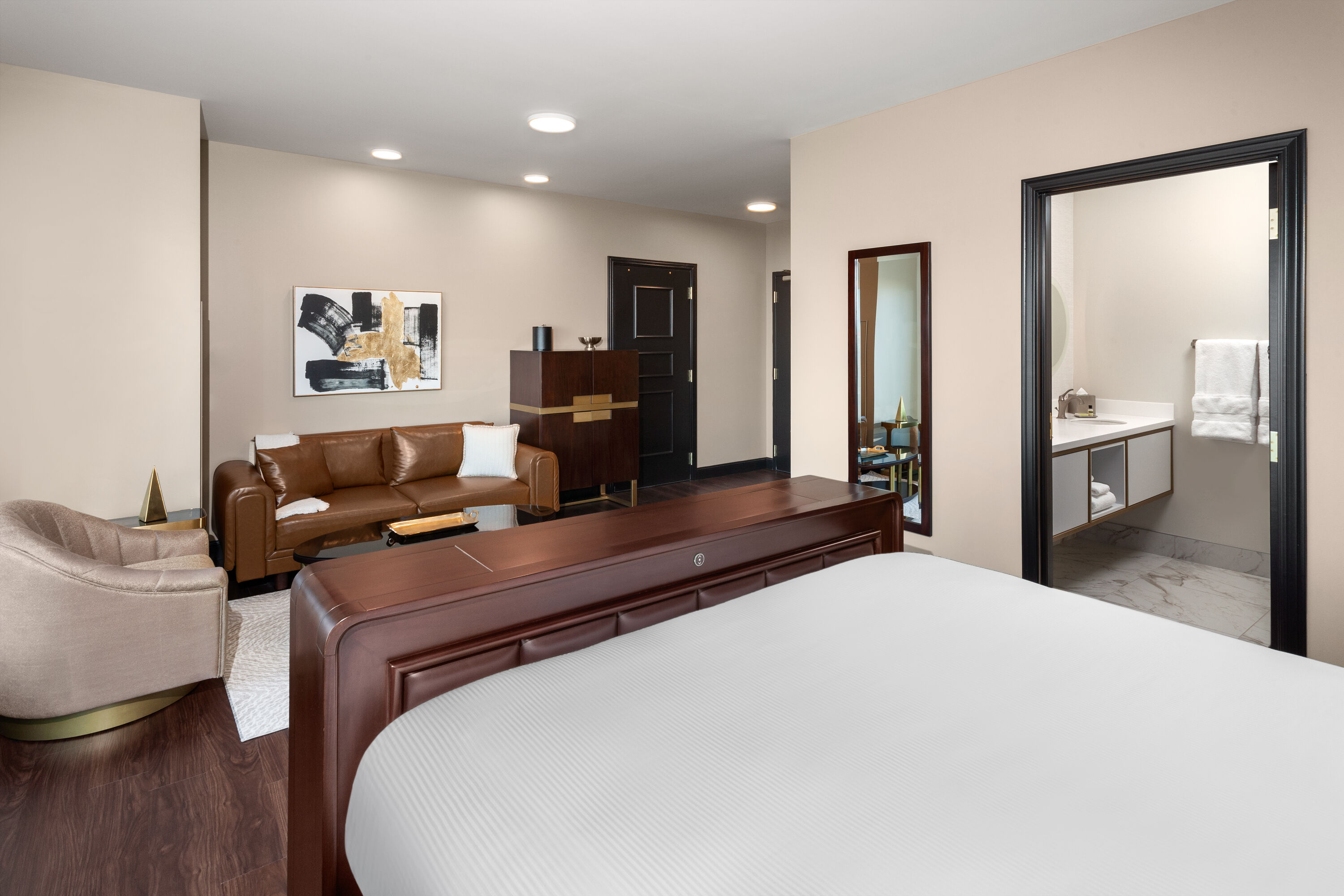 Legacy Hotel, Trademark Collection by Wyndham suite in Green Bay, Wisconsin