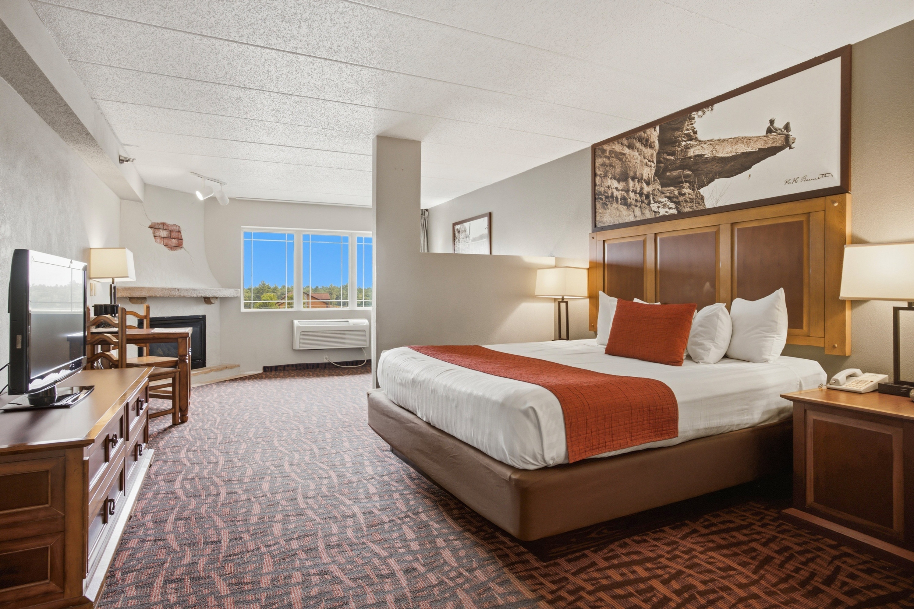Guest room at the Chula Vista Resort, Trademark Collection by Wyndham in Wisconsin Dells, Wisconsin