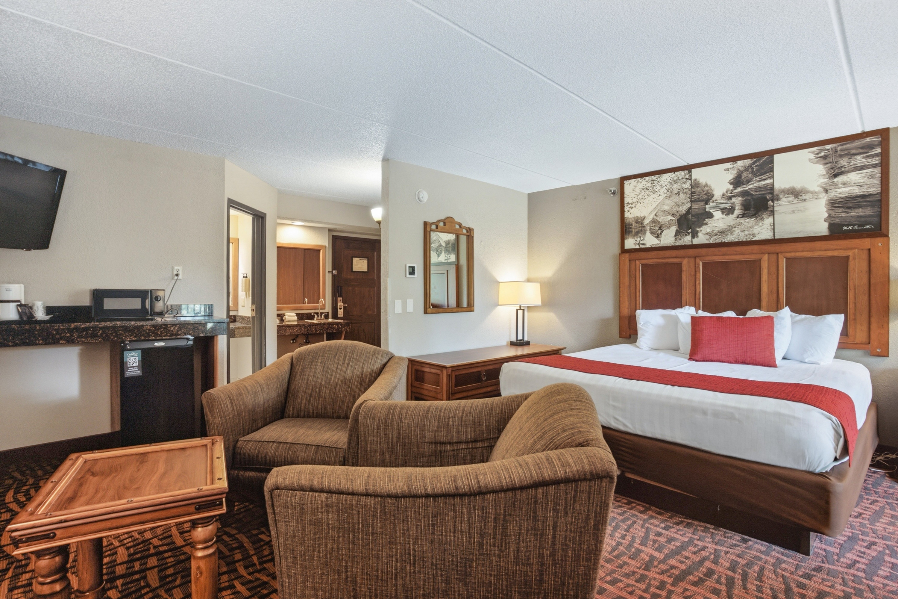 Guest room at the Chula Vista Resort, Trademark Collection by Wyndham in Wisconsin Dells, Wisconsin
