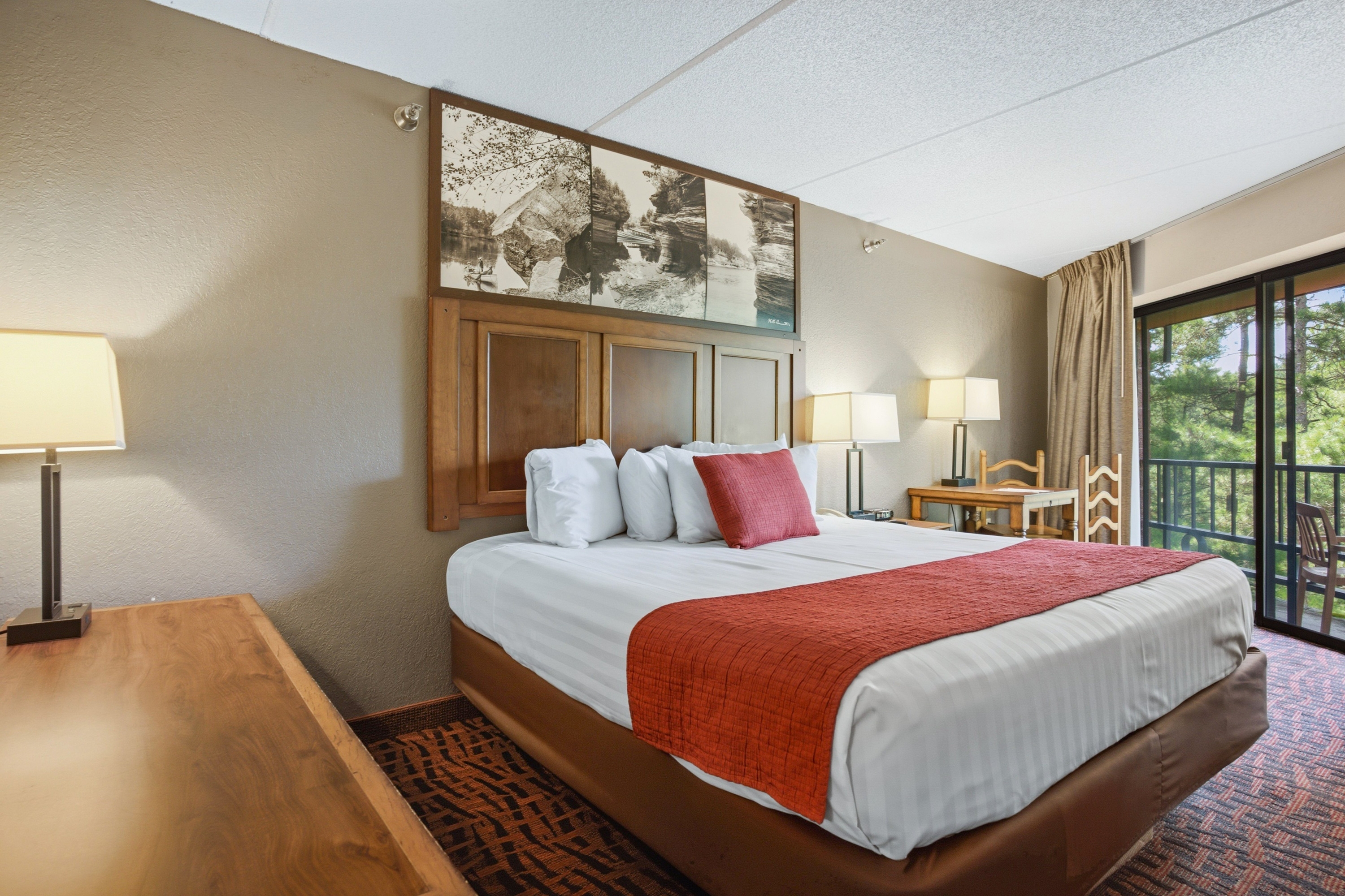 Guest room at the Chula Vista Resort, Trademark Collection by Wyndham in Wisconsin Dells, Wisconsin