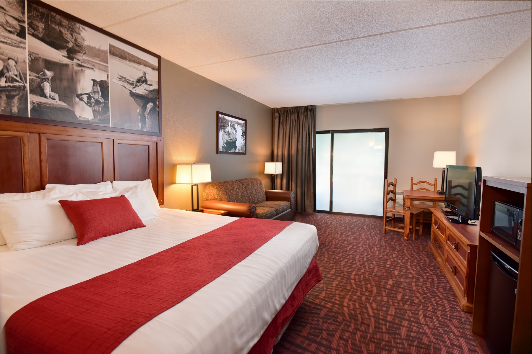 Guest room at the Chula Vista Resort, Trademark Collection by Wyndham in Wisconsin Dells, Wisconsin