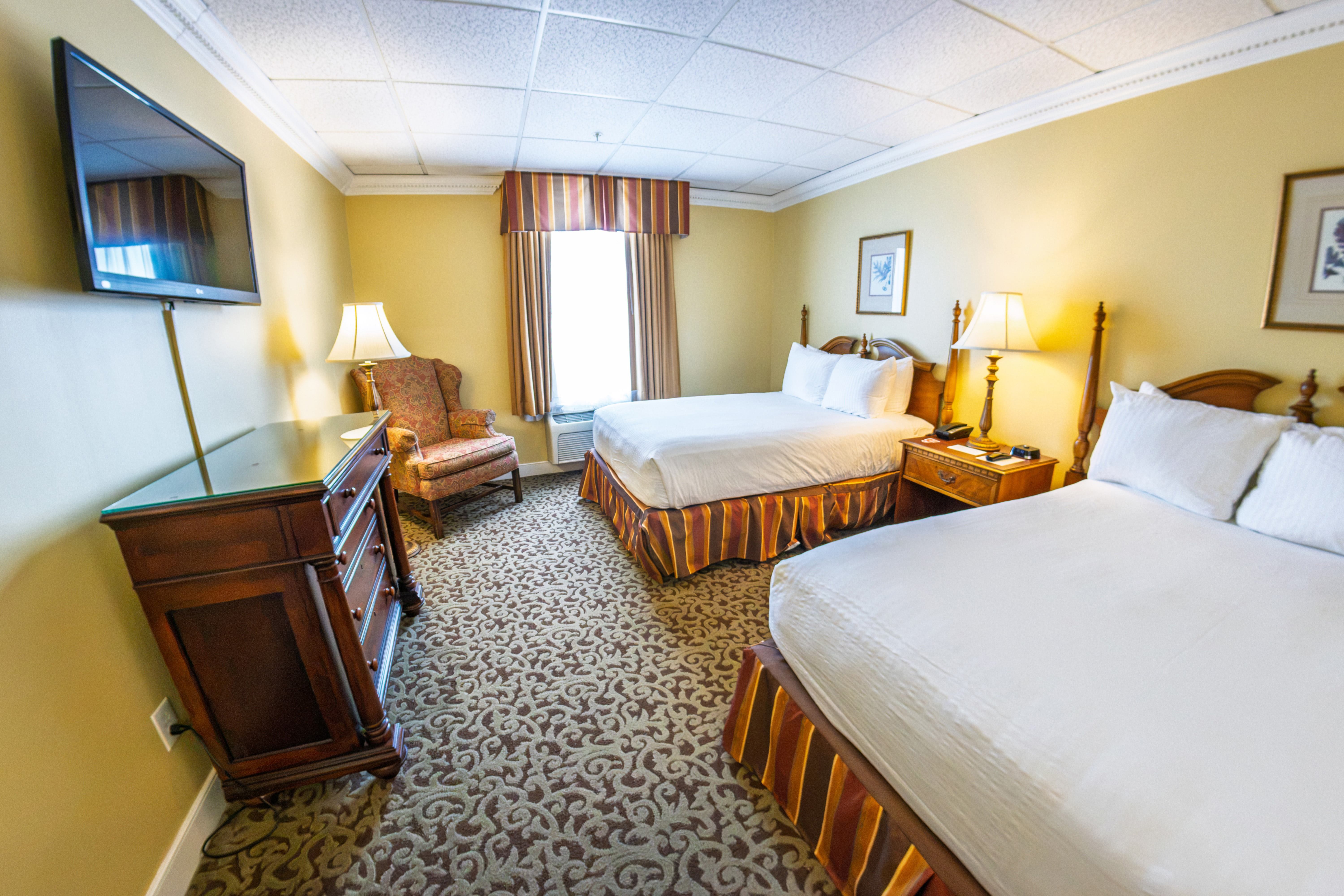 Guest room at the The Blennerhassett Giovanni Hotel, Trademark Coll. by Wyndha in Parkersburg, West Virginia