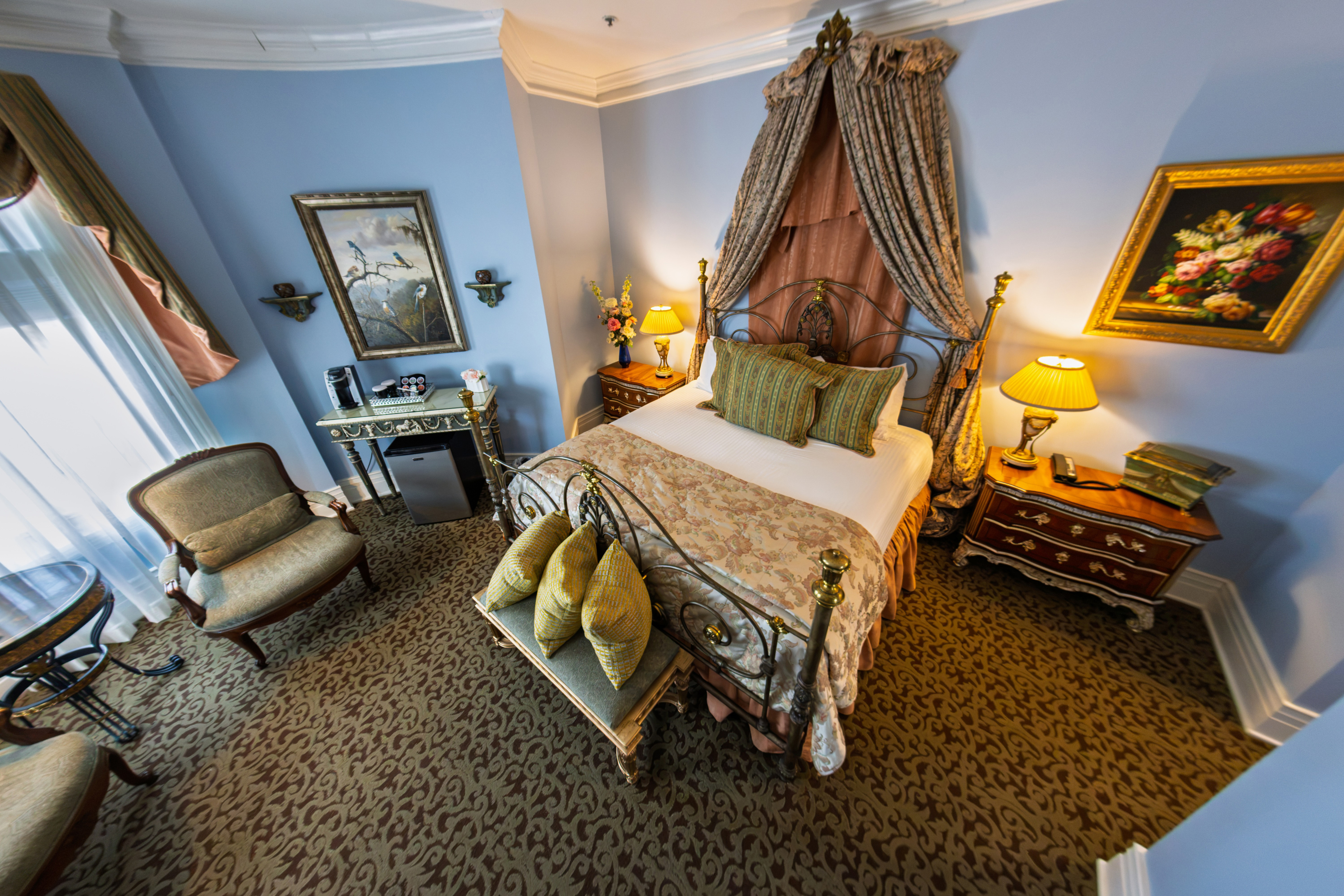 Guest room at the The Blennerhassett Giovanni Hotel, Trademark Coll. by Wyndha in Parkersburg, West Virginia