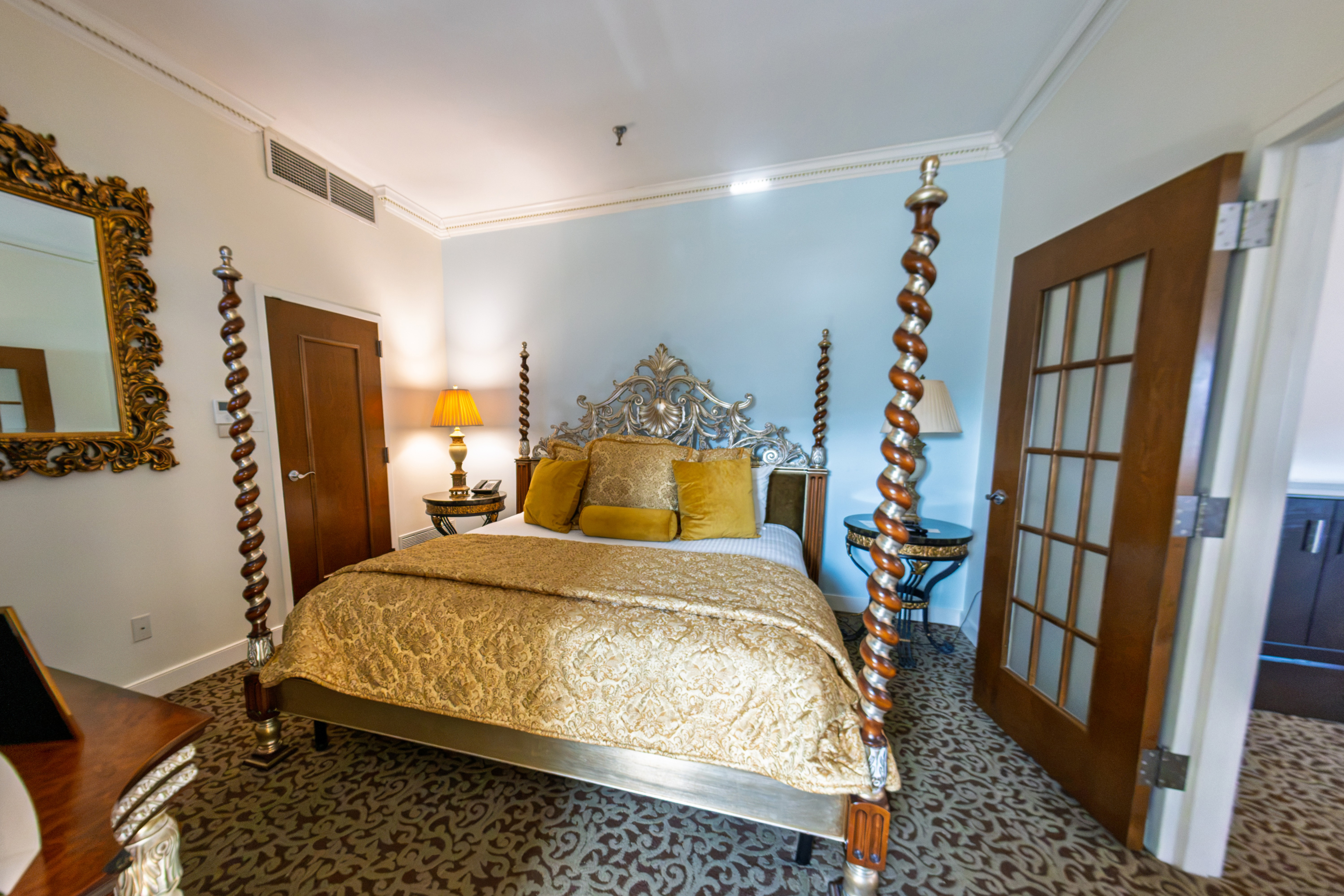 Guest room at the The Blennerhassett Giovanni Hotel, Trademark Coll. by Wyndha in Parkersburg, West Virginia