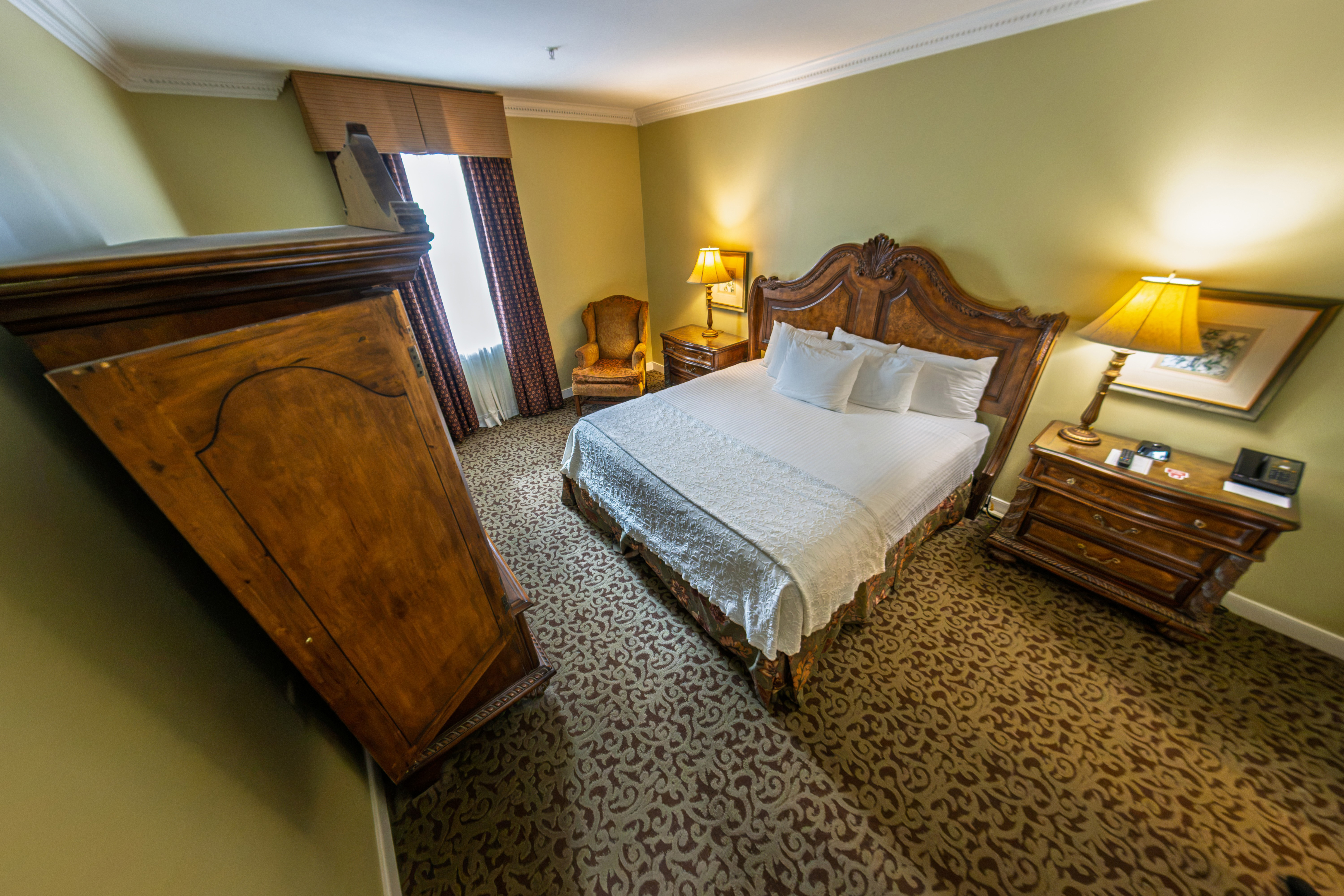 Guest room at the The Blennerhassett Giovanni Hotel, Trademark Coll. by Wyndha in Parkersburg, West Virginia