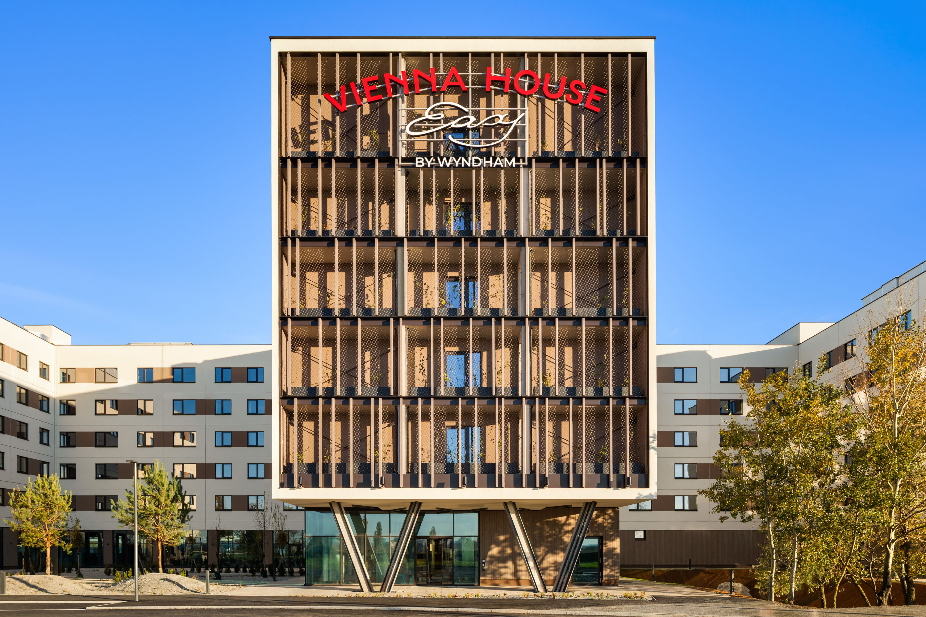 Exterior of Vienna House Easy by Wyndham Vienna Airport hotel in Schwechat, Other than US/Canada