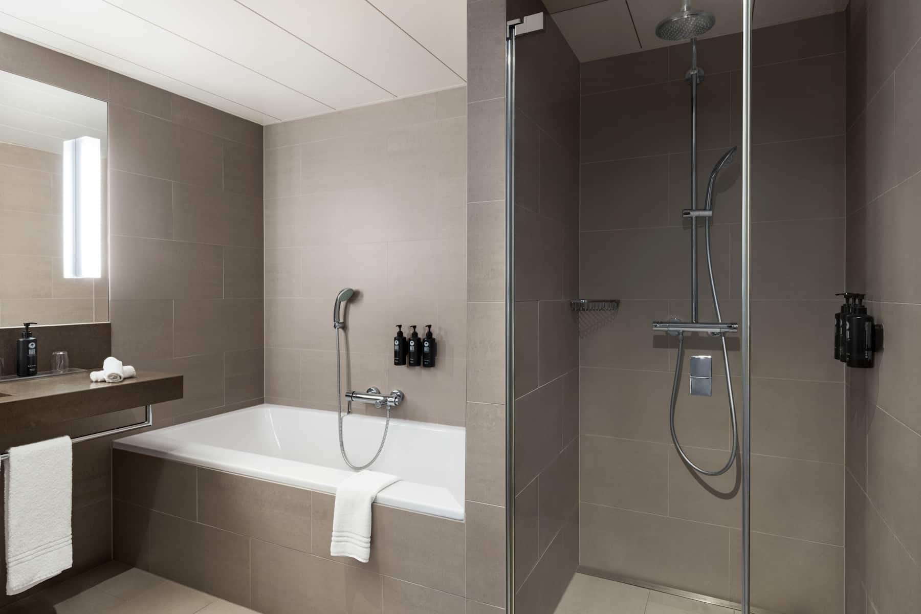 Guest room bath at the Vienna House by Wyndham Zur Bleiche Schaffhausen in Schaffhausen, Other than US/Canada