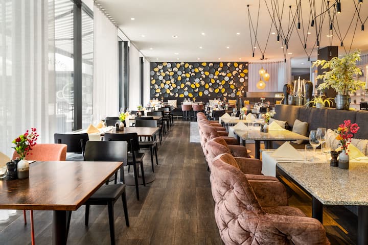 Vienna House by Wyndham Zur Bleiche Schaffhausen restaurant in Schaffhausen, Other than US/Canada