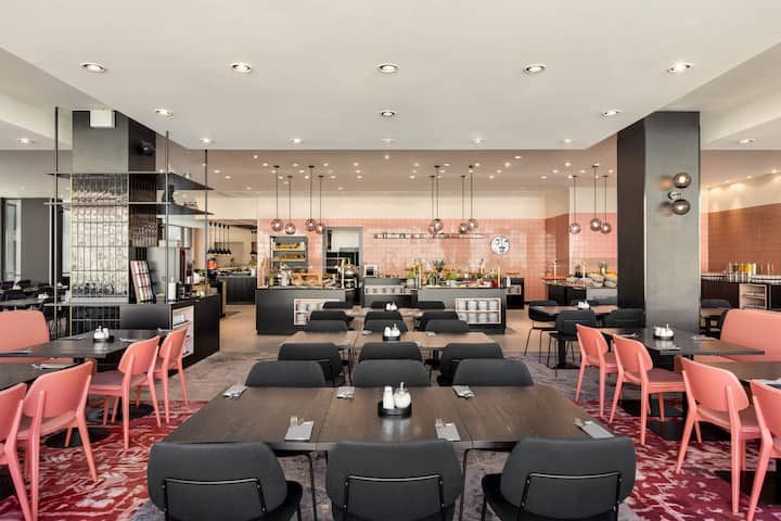 Vienna House by Wyndham Diplomat Prague restaurant in Prague, Other than US/Canada