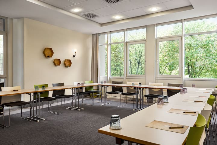 U-shape meeting room at Vienna House Easy by Wyndham Amberg in Amberg, Other than US/Canada