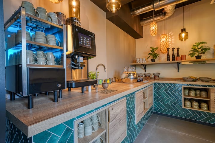 Vienna House Easy by Wyndham Augsburg restaurant breakfast area with seating in Augsburg, Other than US/Canada