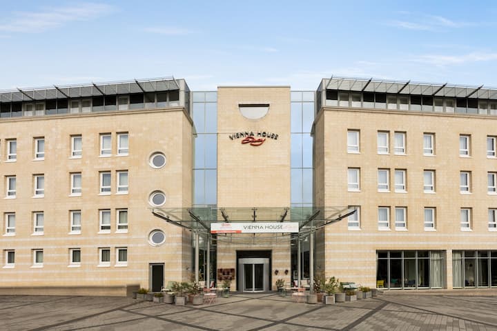 Exterior of Vienna House Easy by Wyndham Bad Oeynhausen hotel in Bad Oeynhausen, Other than US/Canada