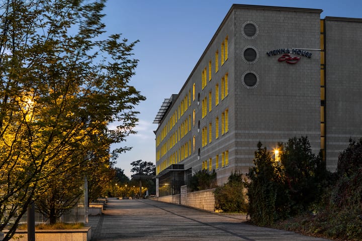 Exterior of Vienna House Easy by Wyndham Bad Oeynhausen hotel in Bad Oeynhausen, Other than US/Canada