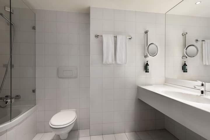 Guest room bath at the Vienna House Easy by Wyndham Bad Oeynhausen in Bad Oeynhausen, Other than US/Canada