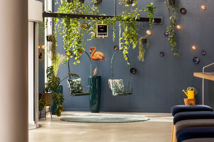 Vienna House Easy by Wyndham Bad Oeynhausen reception in Bad Oeynhausen, Other than US/Canada