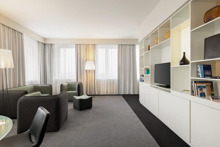 Vienna House by Wyndham Andel's Berlin suite in Berlin, Other than US/Canada