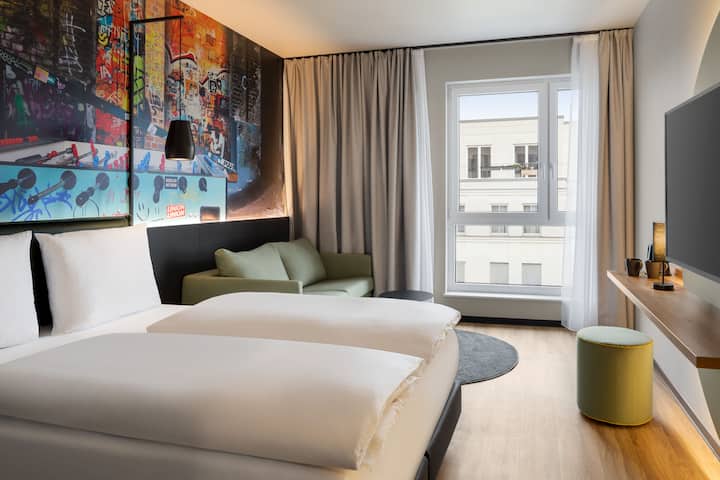 Guest room at the Vienna House Easy by Wyndham Berlin Potsdamer Platz in Berlin, Other than US/Canada