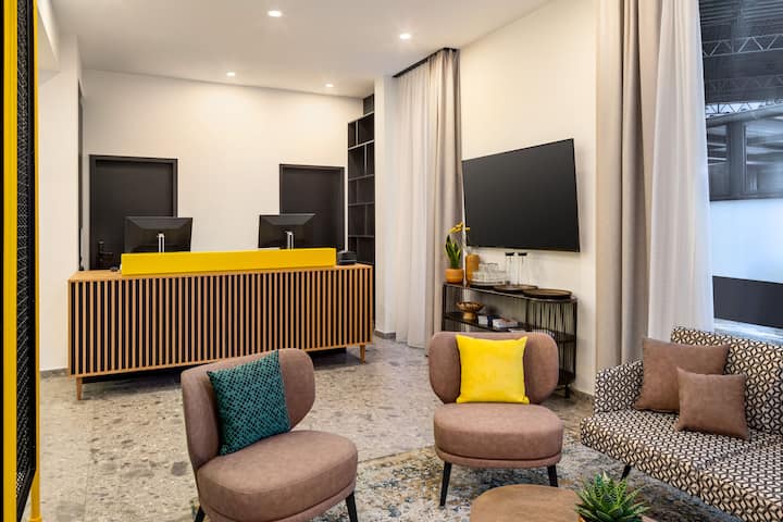 Vienna House Easy by Wyndham Berlin Potsdamer Platz reception in Berlin, Other than US/Canada