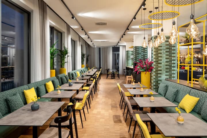 Vienna House Easy by Wyndham Berlin Potsdamer Platz restaurant in Berlin, Other than US/Canada