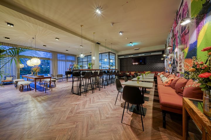 Vienna House Easy by Wyndham Bonn restaurant in Bonn, Other than US/Canada