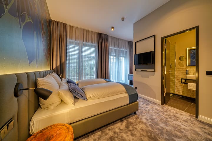 Guest room at the Vienna House Easy by Wyndham Bonn in Bonn, Other than US/Canada