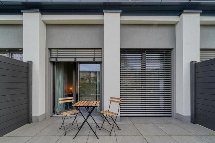 Guest room at the Vienna House Easy by Wyndham Bonn in Bonn, Other than US/Canada