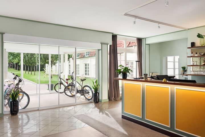 Vienna House Easy by Wyndham Castrop-Rauxel reception in Castrop Rauxel, Other than US/Canada