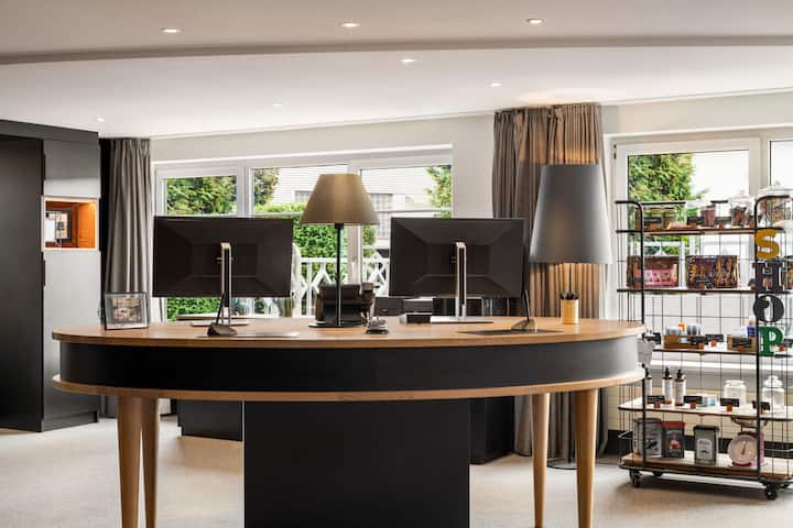 Vienna House Easy by Wyndham Coburg reception in Coburg, Other than US/Canada