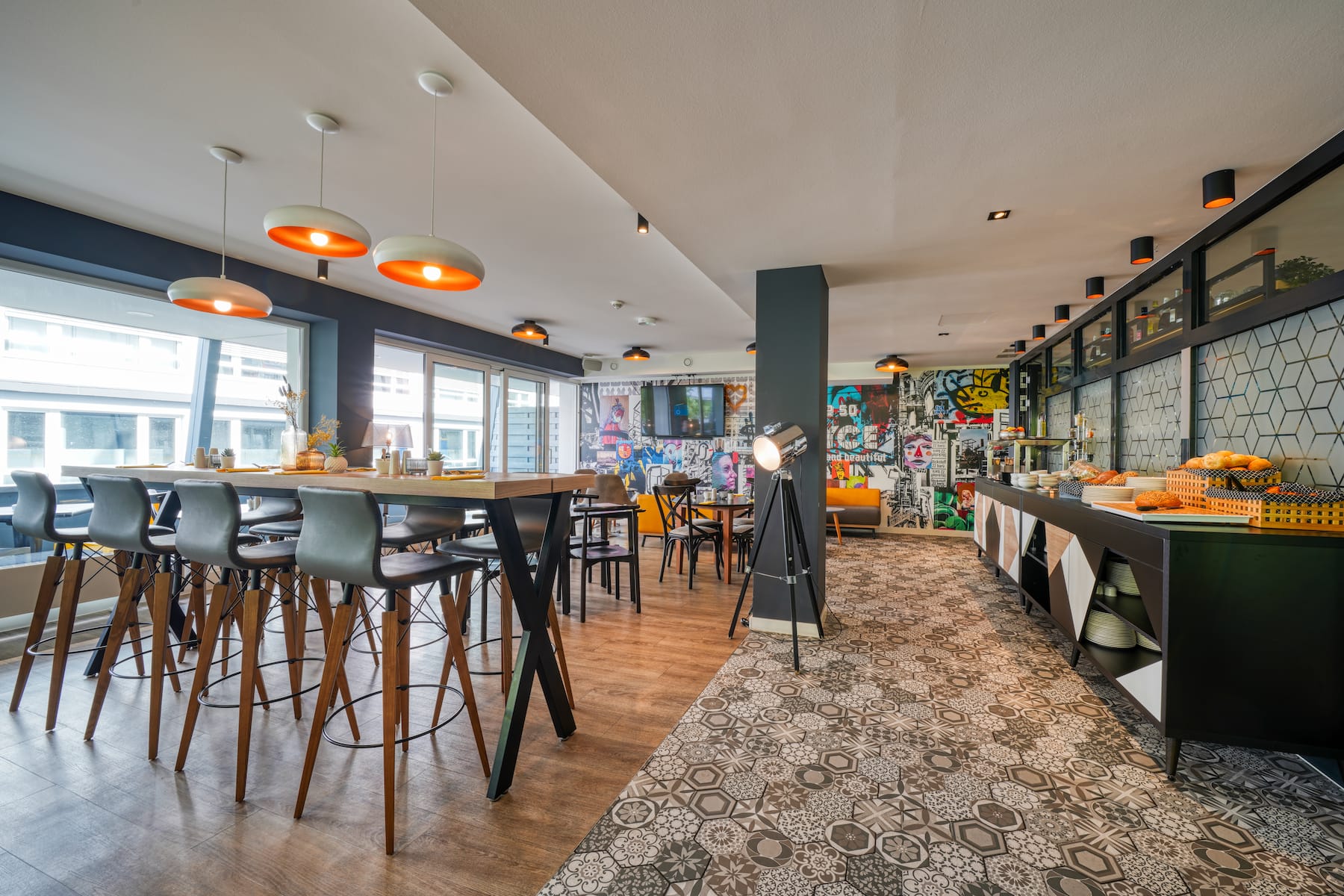 Vienna House Easy by Wyndham Dortmund restaurant breakfast area with seating in Dortmund, Other than US/Canada