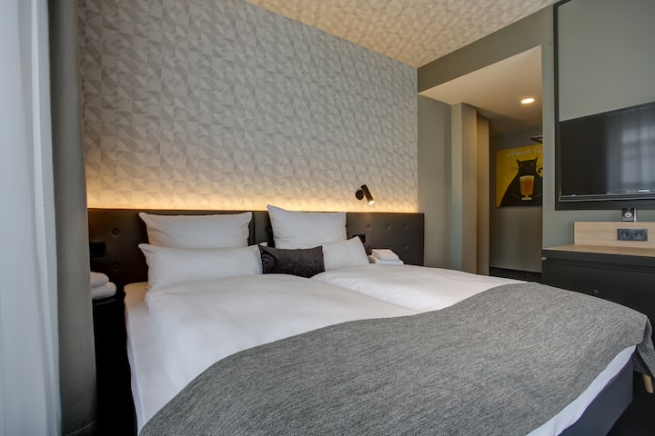 Guest room at the Vienna House Easy by Wyndham Dortmund in Dortmund, Other than US/Canada