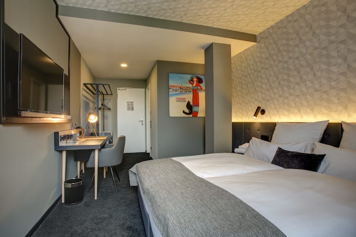 Guest room at the Vienna House Easy by Wyndham Dortmund in Dortmund, Other than US/Canada