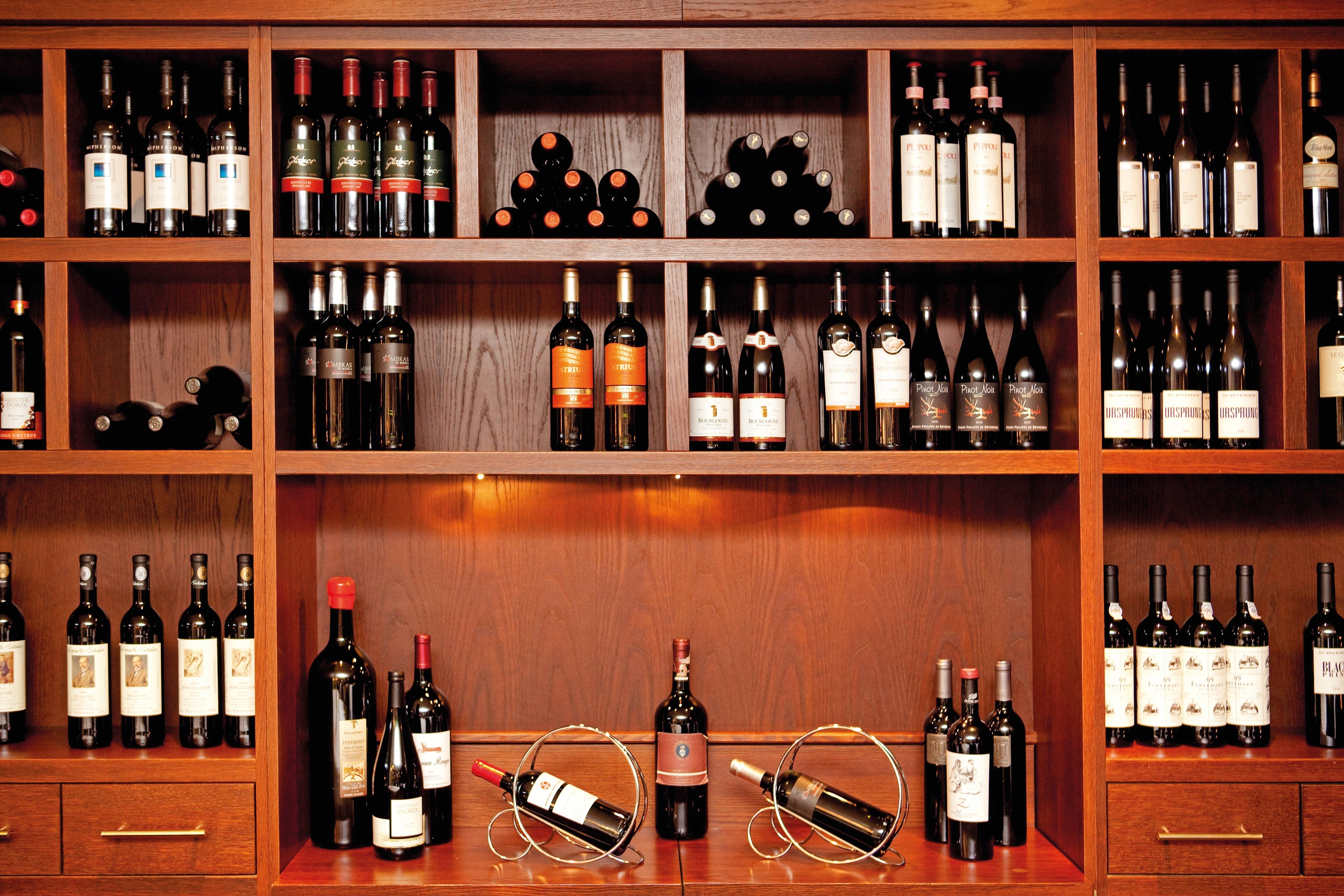 Bar at Vienna House by Wyndham Thuringer Hof Eisenach in Eisenach, Other than US/Canada